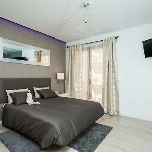  Apartment Mafloras Luxury&beach